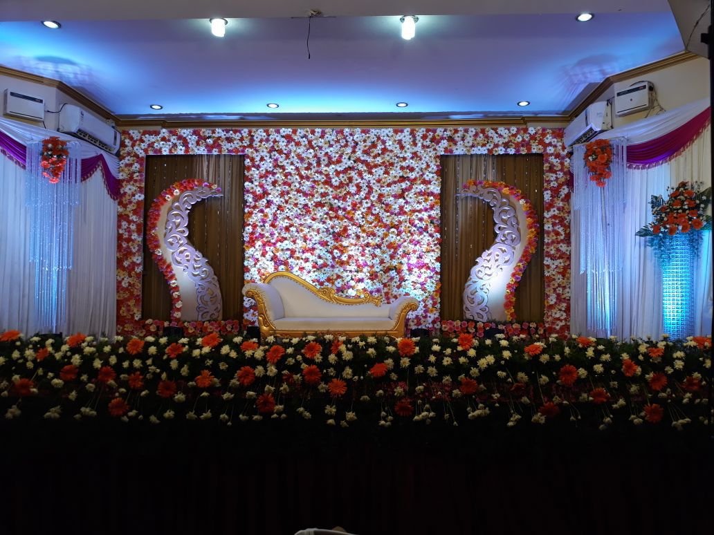 Floral wall stage wedding decoration