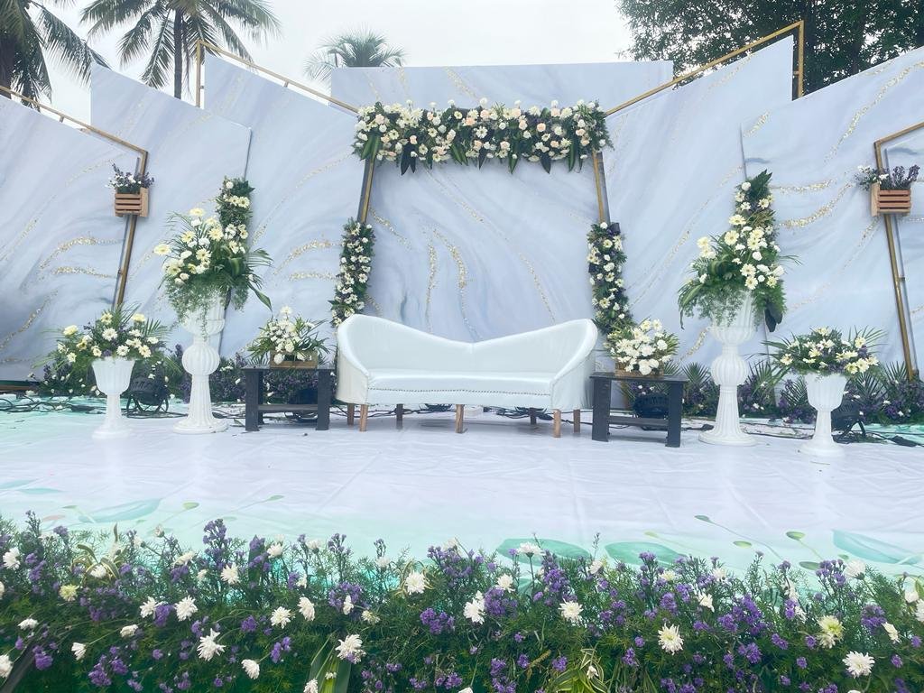 Wedding reception stage decoration