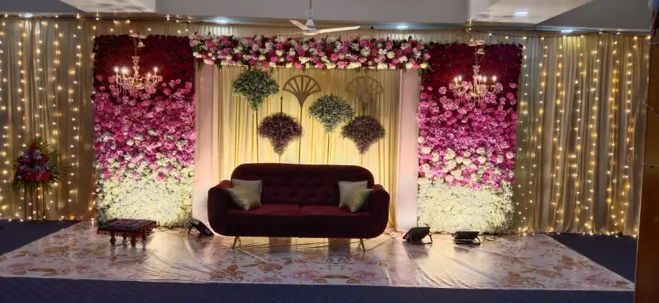 Table décor wedding arrangement