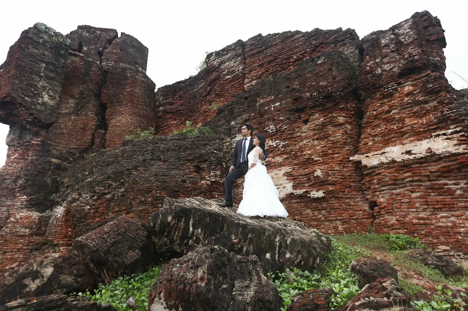 Pre-wedding lakeside